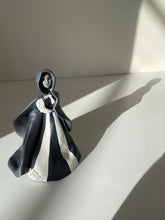 Load image into Gallery viewer, Lady Jane
